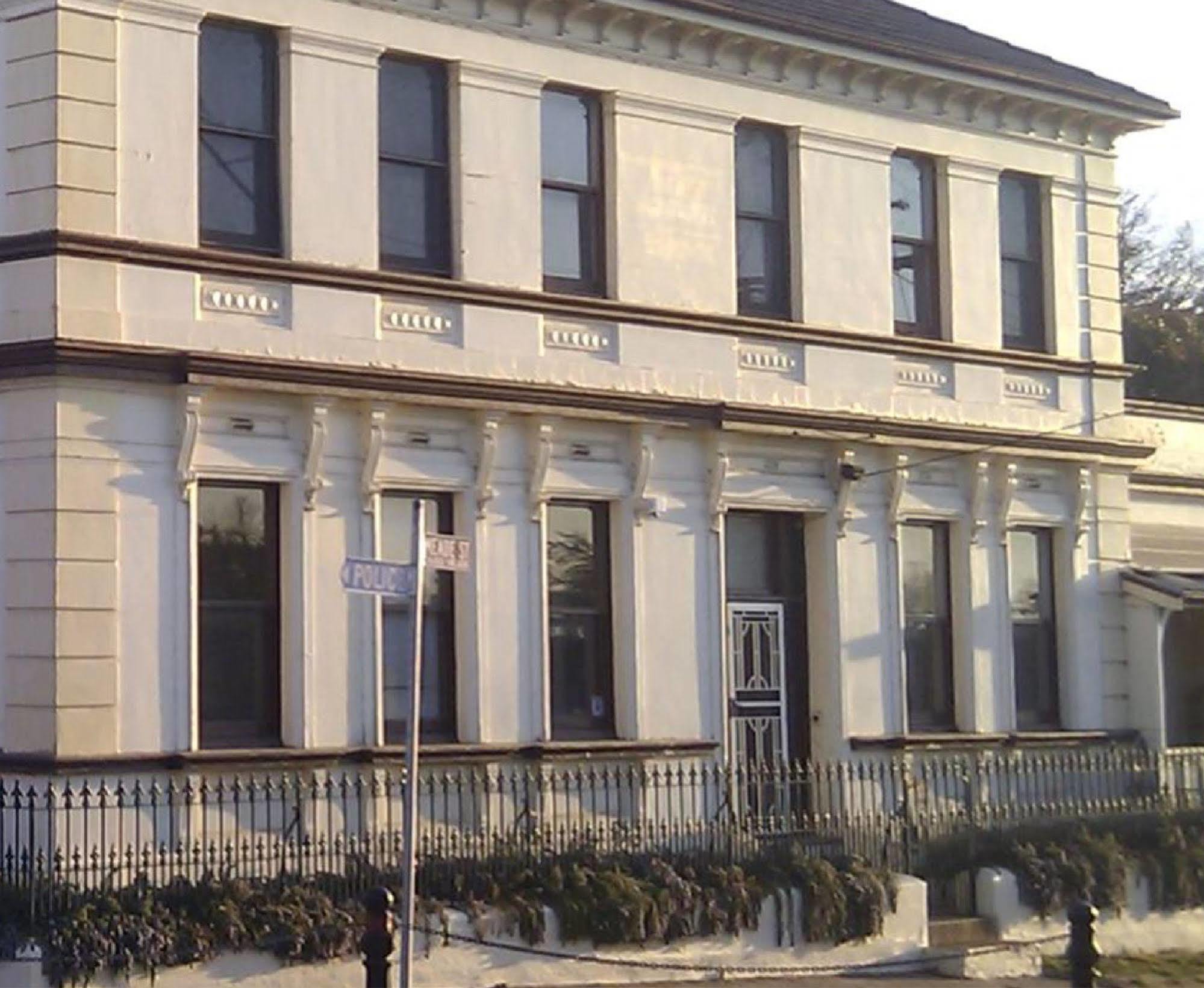 The Bank Guesthouse Glen Innes Buitenkant foto