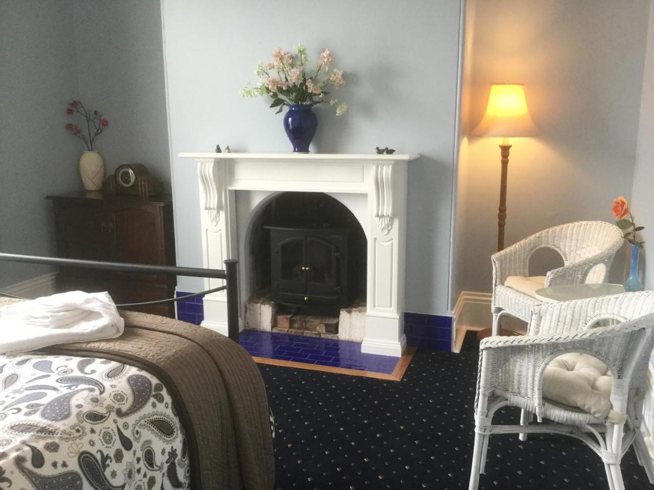 The Bank Guesthouse Glen Innes Buitenkant foto